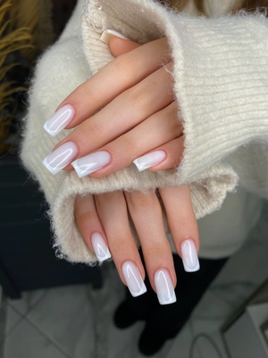 Услуги для волос, бровей и ногтей по новому адресу от салона красоты «Май Ирис» (MY IRIS) со скидками до 40%