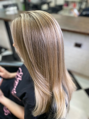 Меняйте образ выгодно! Скидка 30% от салона красоты «Women`s Kontora»!