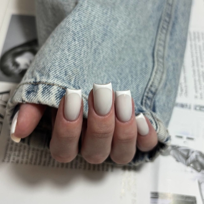 Услуги для волос, бровей и ногтей по новому адресу от салона красоты «Май Ирис» (MY IRIS) со скидками до 40%