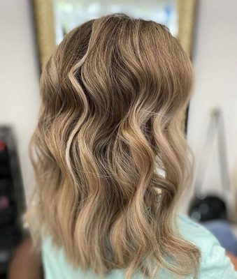 Услуги для волос и ногтей со скидкой до 58% 