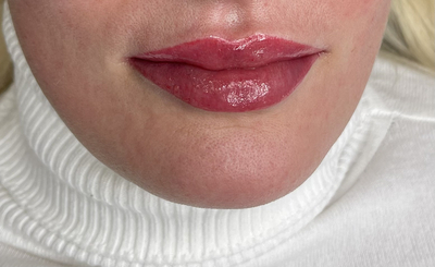 Вечная красота по невероятно низкой цене! Перманентный макияж от топового мастера INESSA со скидкой до 43%!