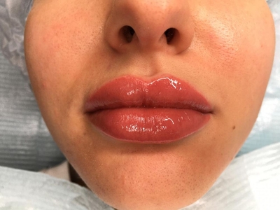 Вечная красота по невероятно низкой цене! Перманентный макияж от топового мастера INESSA со скидкой до 43%!