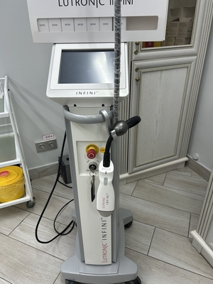 Плазмолифтинг и уколы красоты со скидками до 81%! Будь красивой с Клиникой Красоты!