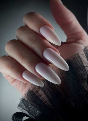 Маникюр, педикюр и обучение в студии «Royal Nails» со скидкой до 50% Маникюр, педикюр и обучение в студии «Royal Nails» со скидкой до 50%