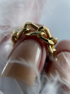 Маникюр, педикюр и обучение в студии «Royal Nails» со скидкой до 50% Маникюр, педикюр и обучение в студии «Royal Nails» со скидкой до 50%