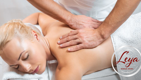Массаж в студии «Leya» со скидкой до 50% 